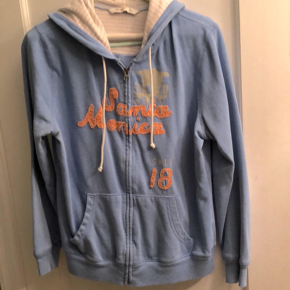 Old Navy 2000s sky blue hoodie with contrasting inner hood trim